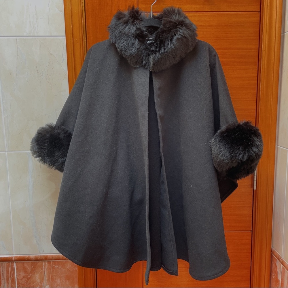 ▪️Furry Cape